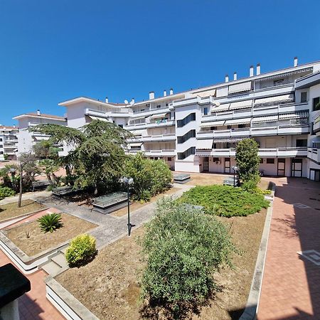 Tramonti Apartments Pescara Bagian luar foto